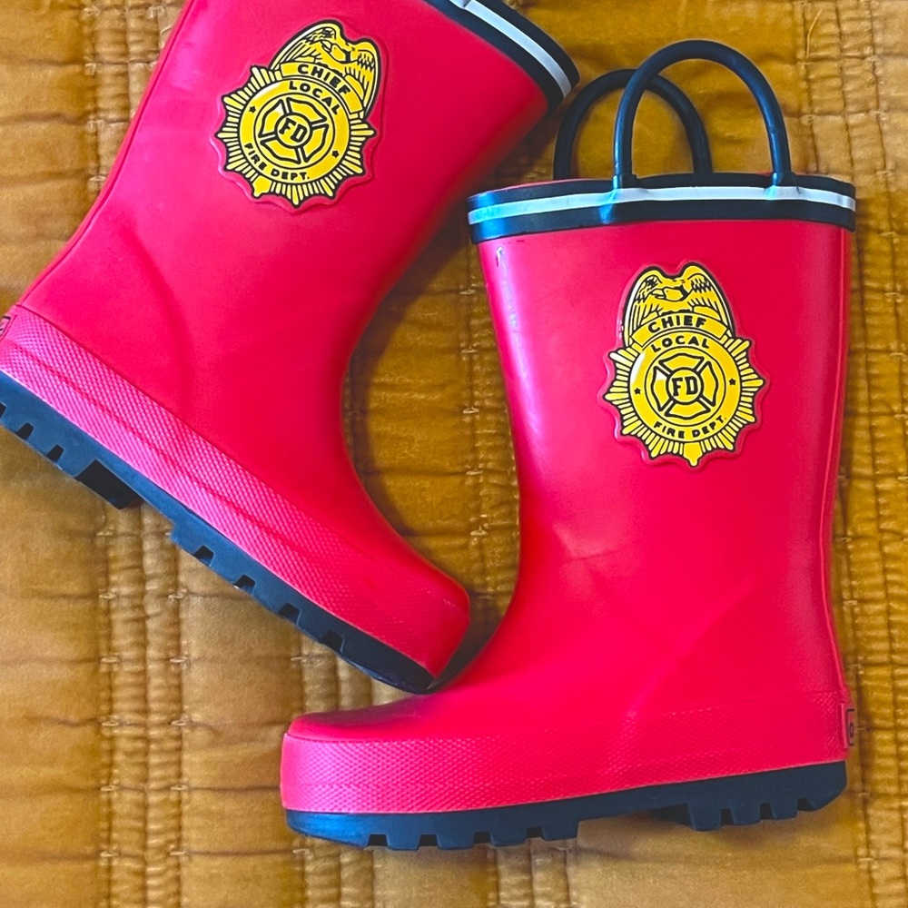 Carter’s rain boots firefighter